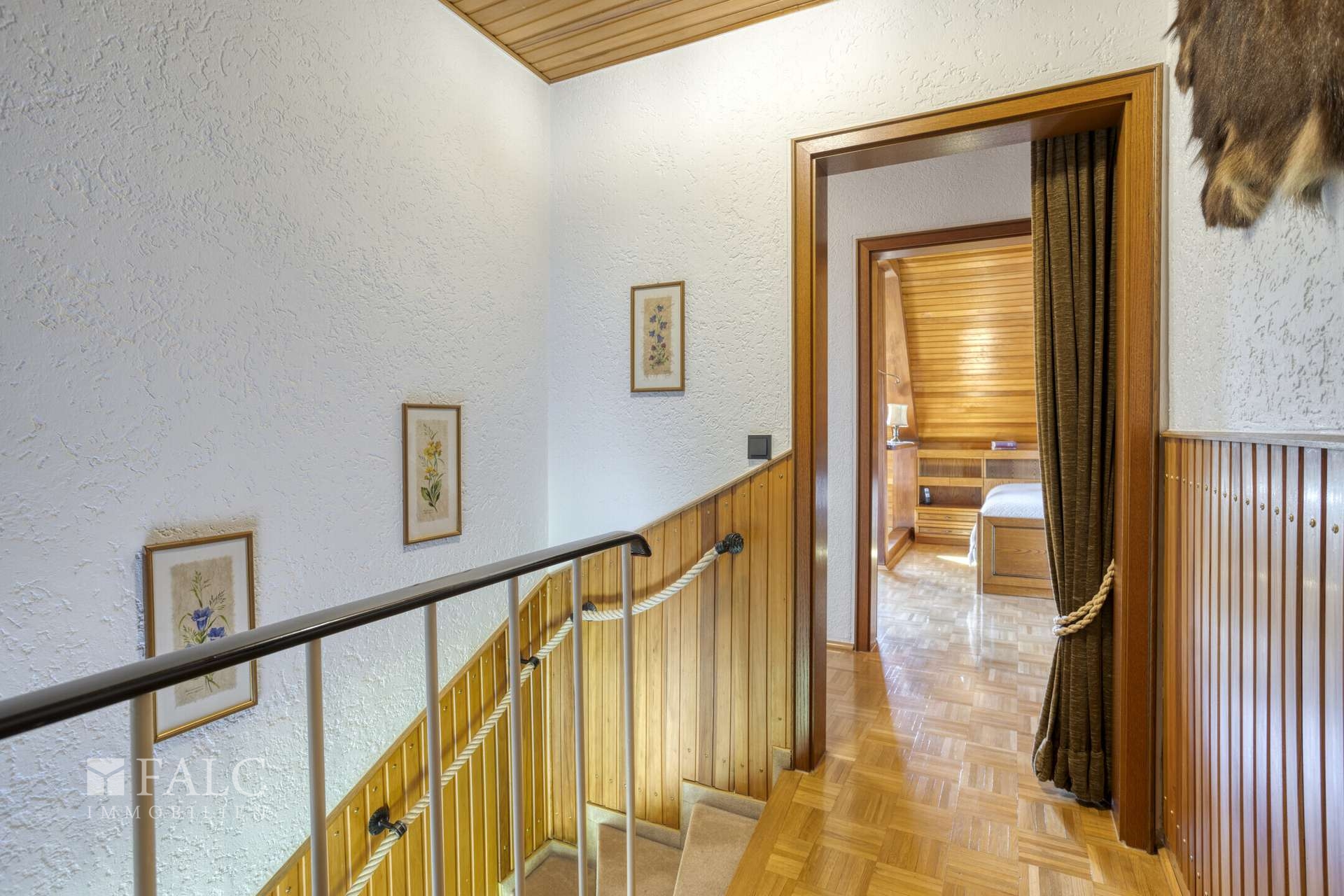 Treppe _ Flur im OG